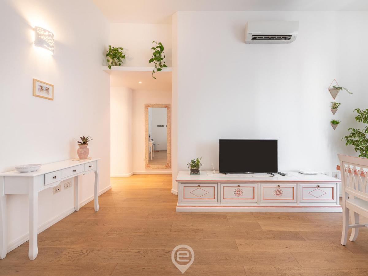 La Finestra Sul Corso Apartman Cagliari Kültér fotó
