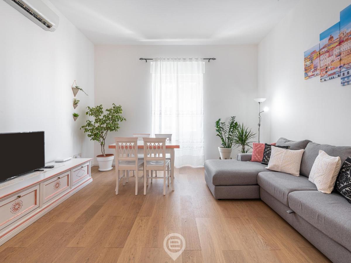 La Finestra Sul Corso Apartman Cagliari Kültér fotó